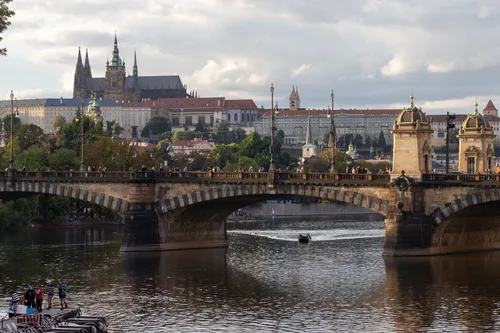 Um Dia Perfeito em Praga: Melhores Pontos TurĂsticos e ExperiĂŞncias em 24 Horas